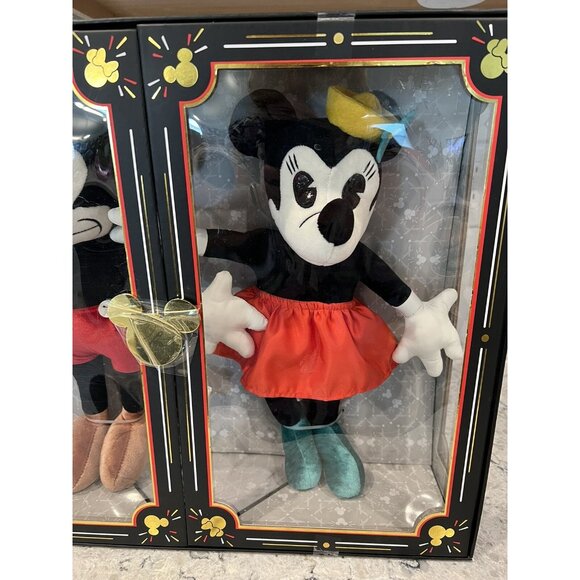 Disney Mickey And Minnie Plush collectible Limited Edition New - Picture 3 of 6